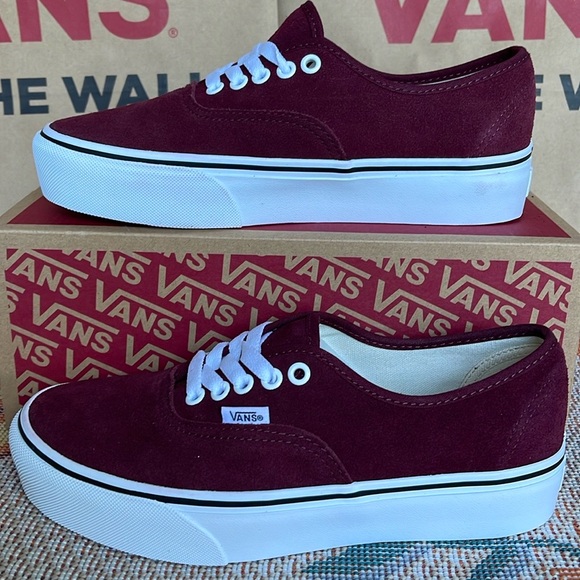 Vans Shoes - Vans WMNS Authentic Platfor
(Suede) Port Royale/True
VN0ARAVRJNR Platforms
